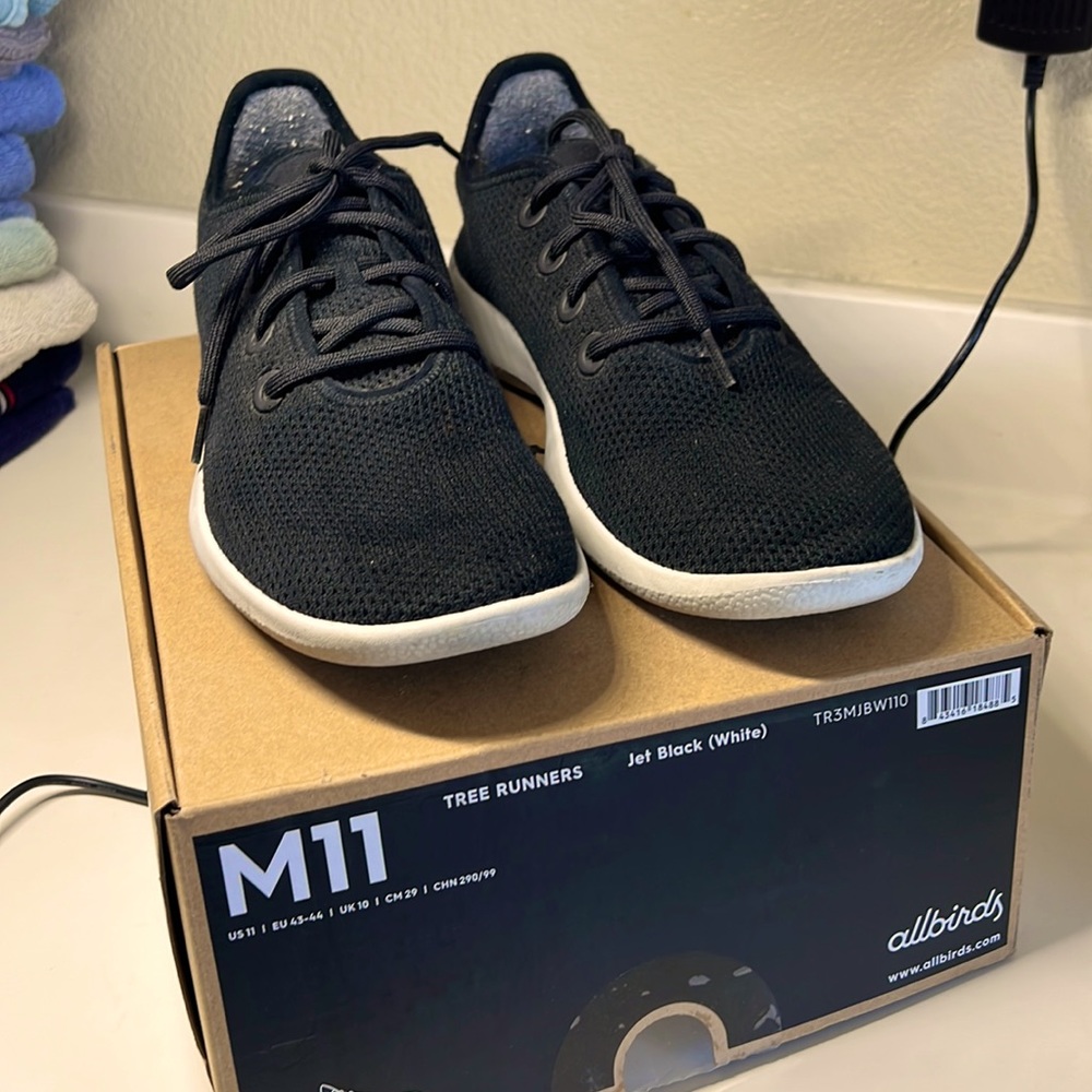 allbirds Tree Runners, Jet Black, Men’s 11. Excellent!